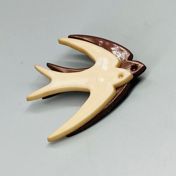 Vintage Celluloid Love Birds Swallows Brooch Pin - Picture 6 of 14